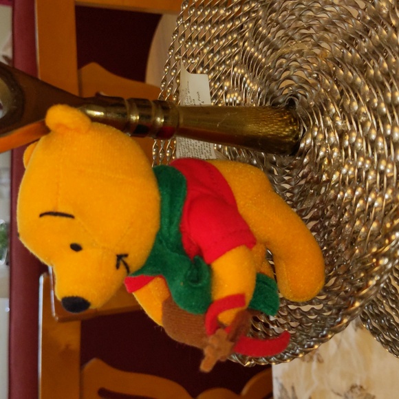 1999 Vintage Winnie the Pooh Holding A Reindeer Plush Ornament Tree Wreath - Picture 2 of 4